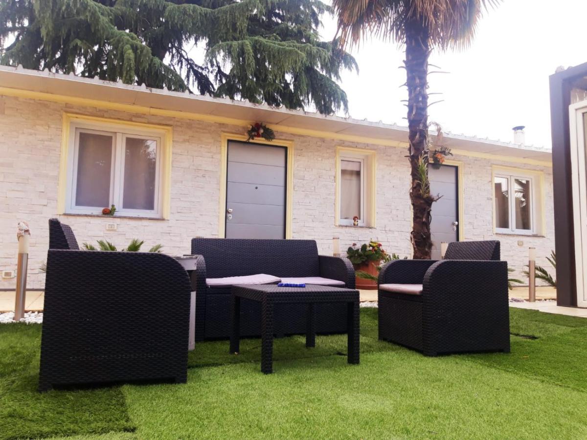 Exclusive Passion Acomodação com café da manhã Rho Exterior foto